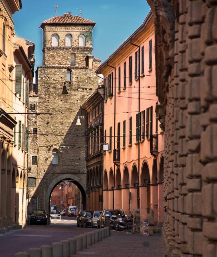 Healthy Flat Bologna - Tower Skyline View Apartment Bagian luar foto
