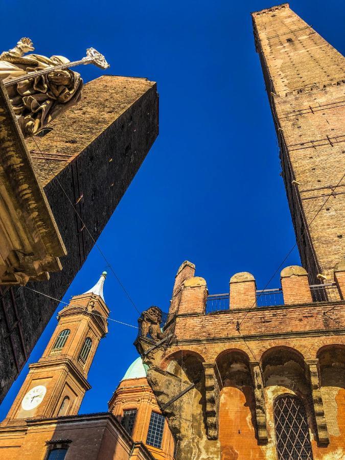 Healthy Flat Bologna - Tower Skyline View Apartment Bagian luar foto