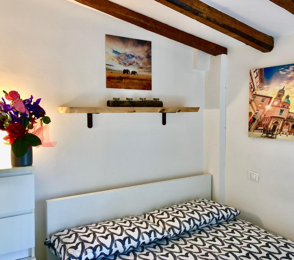 Healthy Flat Bologna - Tower Skyline View Apartment Bagian luar foto