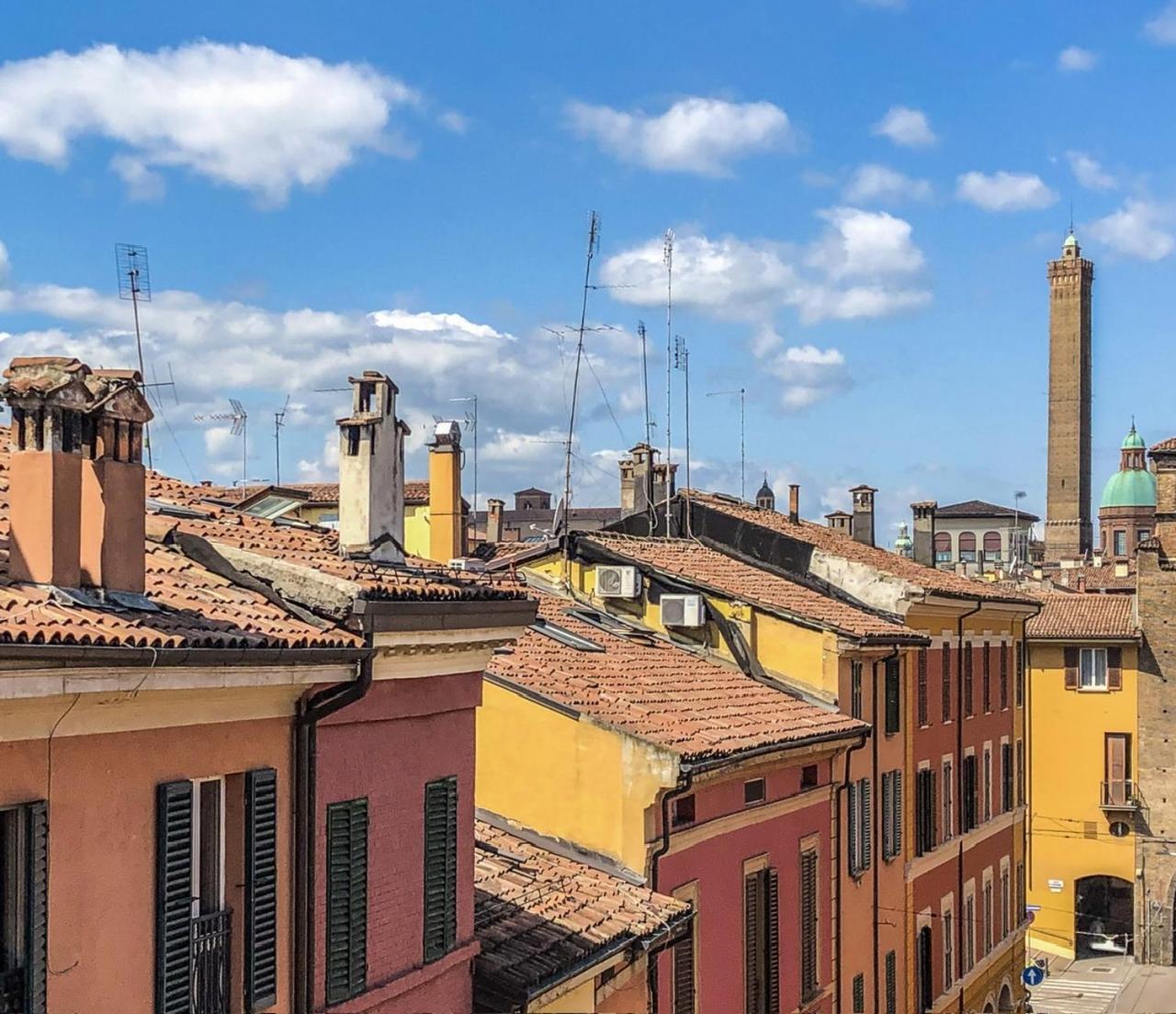 Healthy Flat Bologna - Tower Skyline View Apartment Bagian luar foto