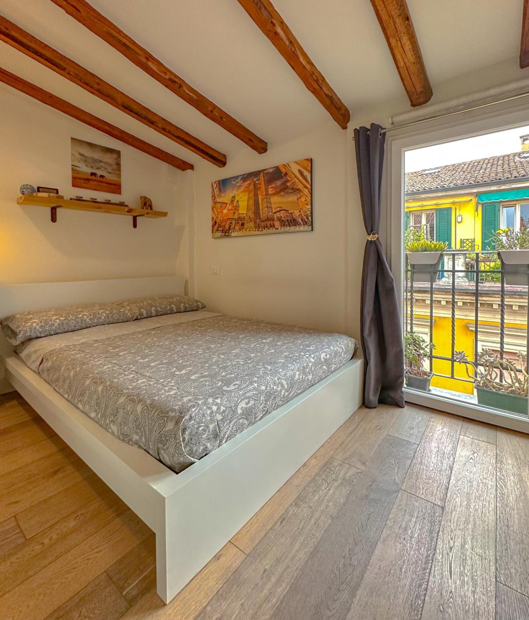 Healthy Flat Bologna - Tower Skyline View Apartment Bagian luar foto